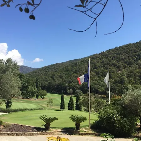 Villa Mazet Felix Pour 6 Personnes Avec Piscine Privee Au Domaine De Valcros A Les Maures La Londe-les-Maures
