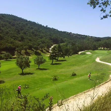 Mazet Felix Pour 6 Personnes Avec Piscine Privee Au Domaine De Valcros A Les Maures *